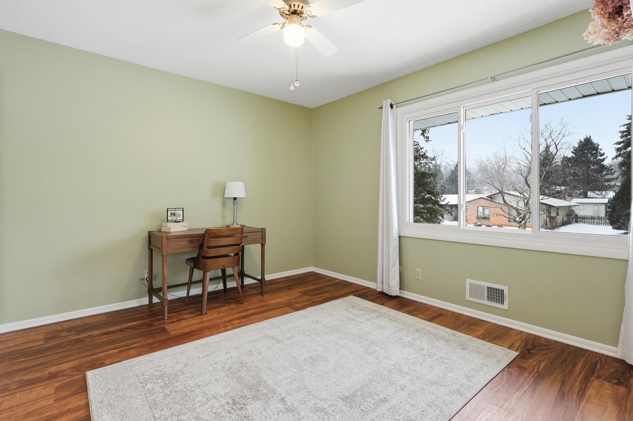 2470 Hillside Road White Bear Lake, MN 55110 - Photo 23 of 55