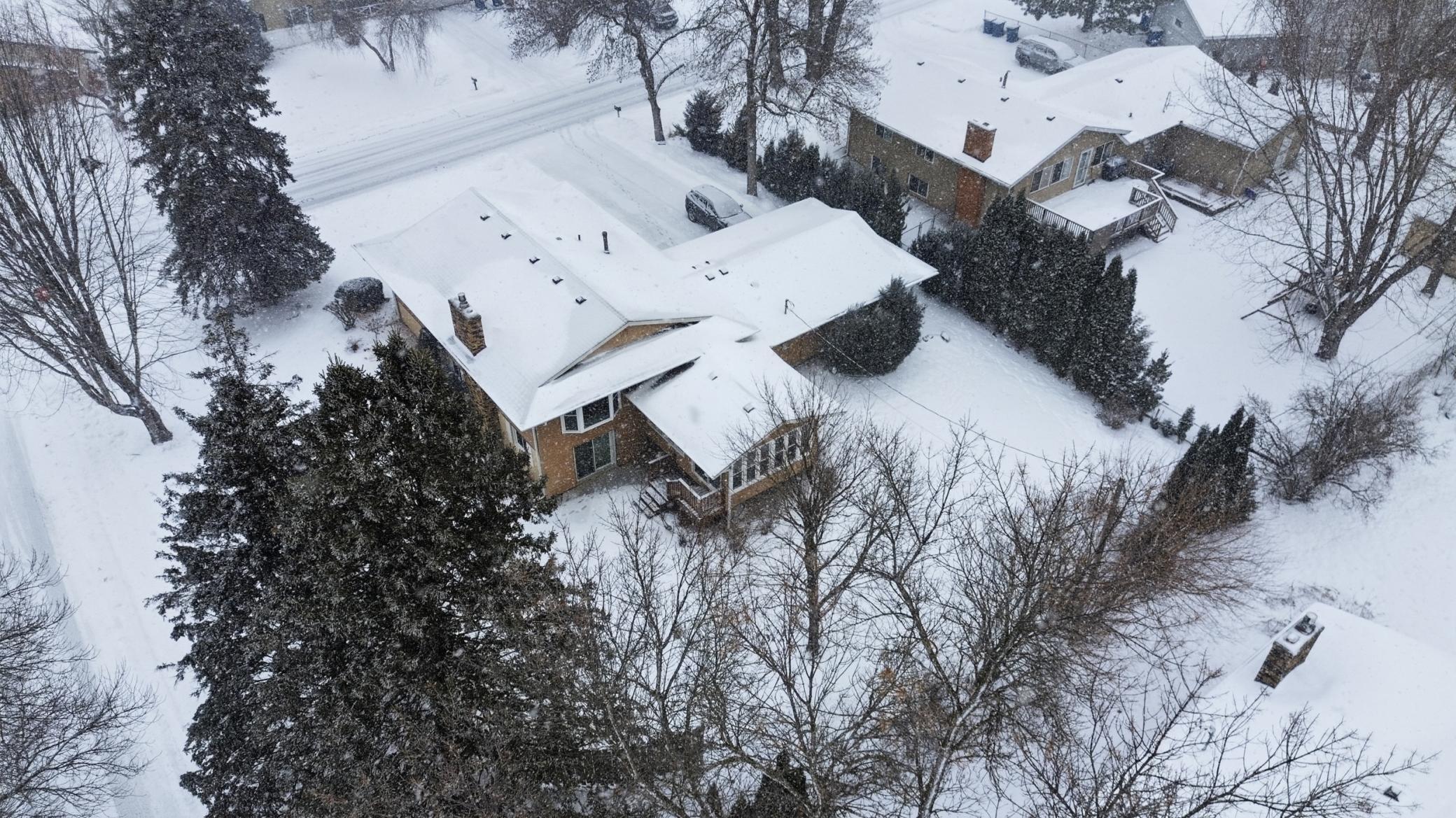 2470 Hillside Road White Bear Lake, MN 55110 - Photo 40 of 55