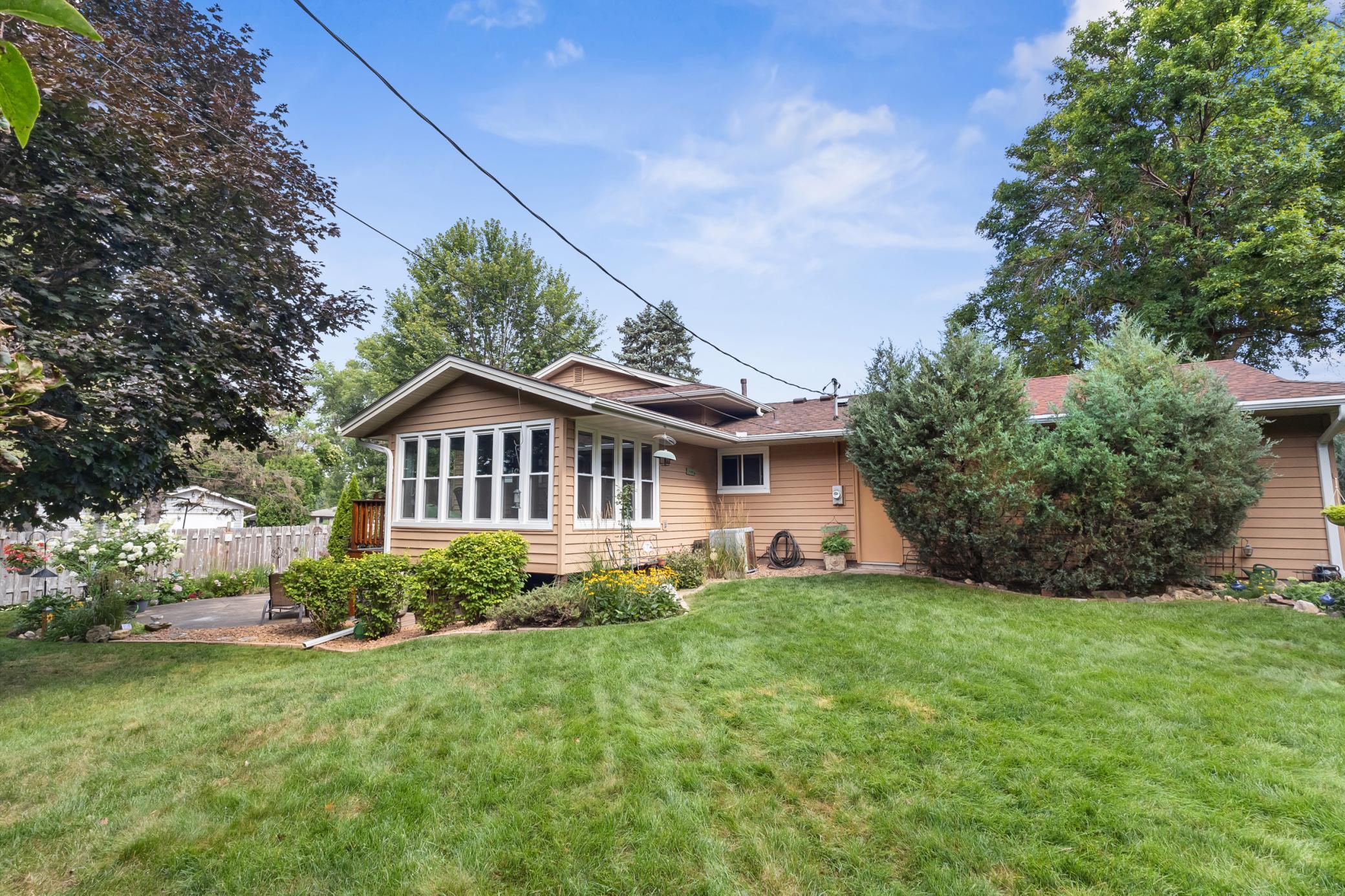 2470 Hillside Road White Bear Lake, MN 55110 - Photo 45 of 55