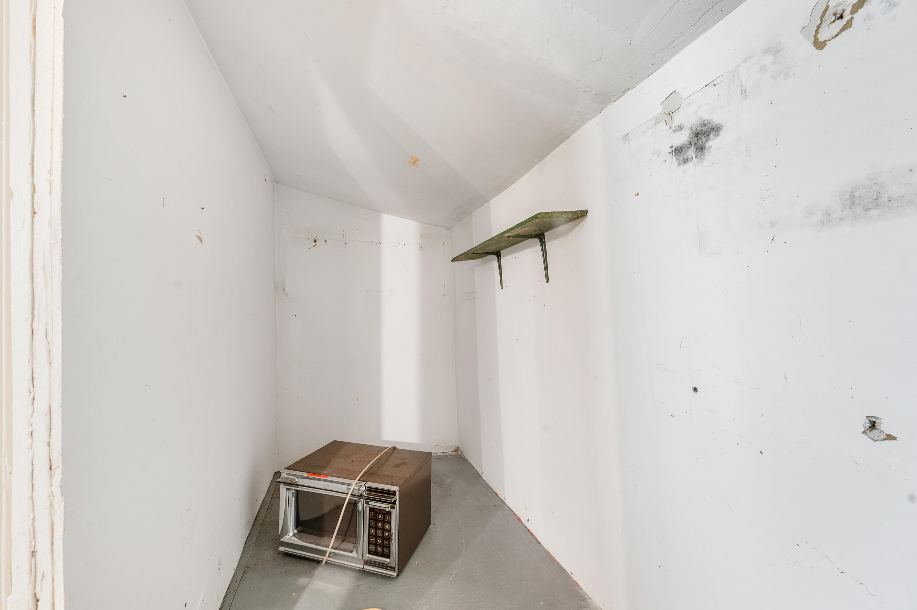 155 North Cook Avenue Harrison, MI 48625 - Photo 11 of 19 155-NFirstSt-Harrison-6