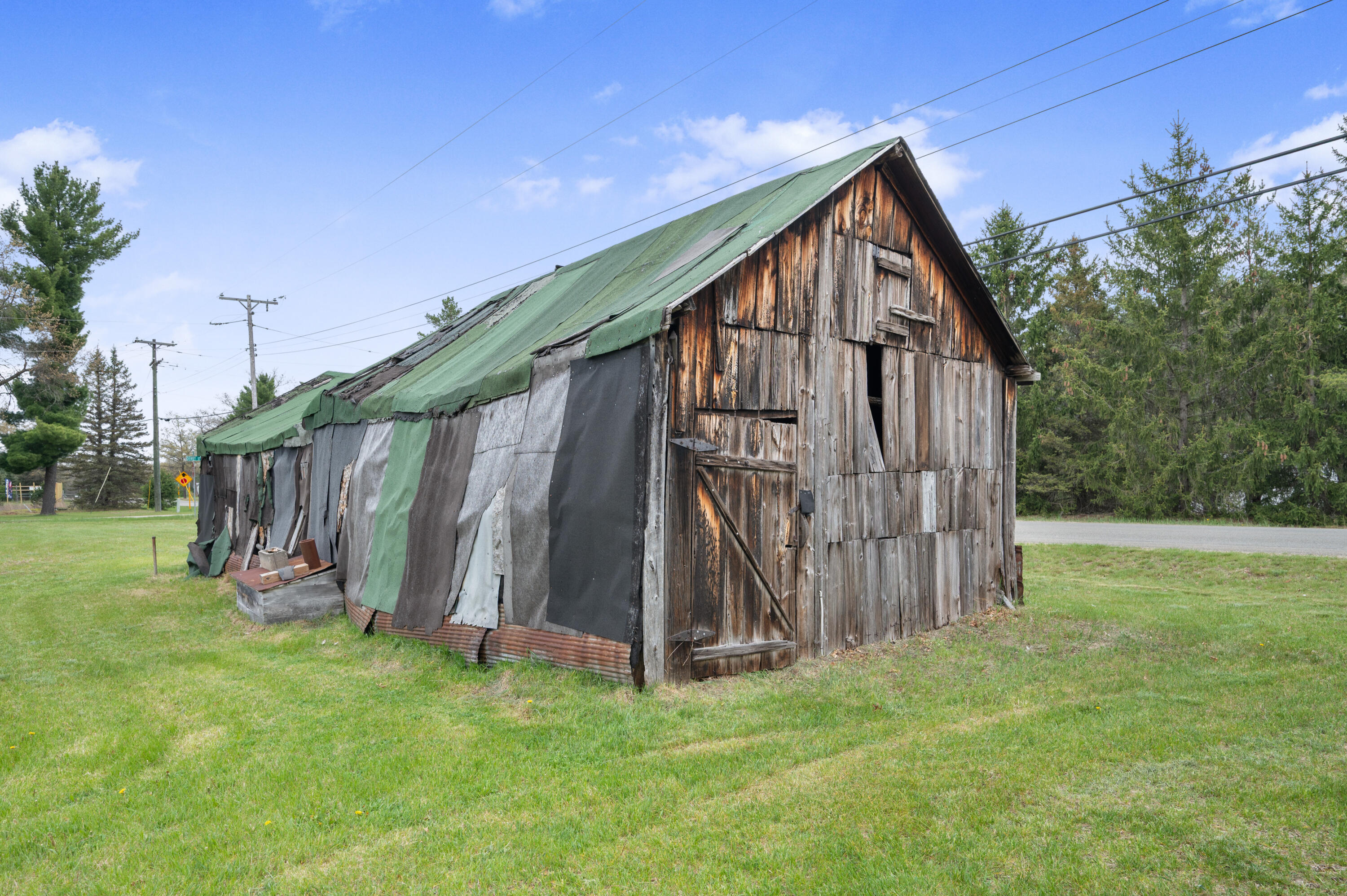 155 North Cook Avenue Harrison, MI 48625 - Photo 15 of 19 155-NFirstSt-Harrison-19