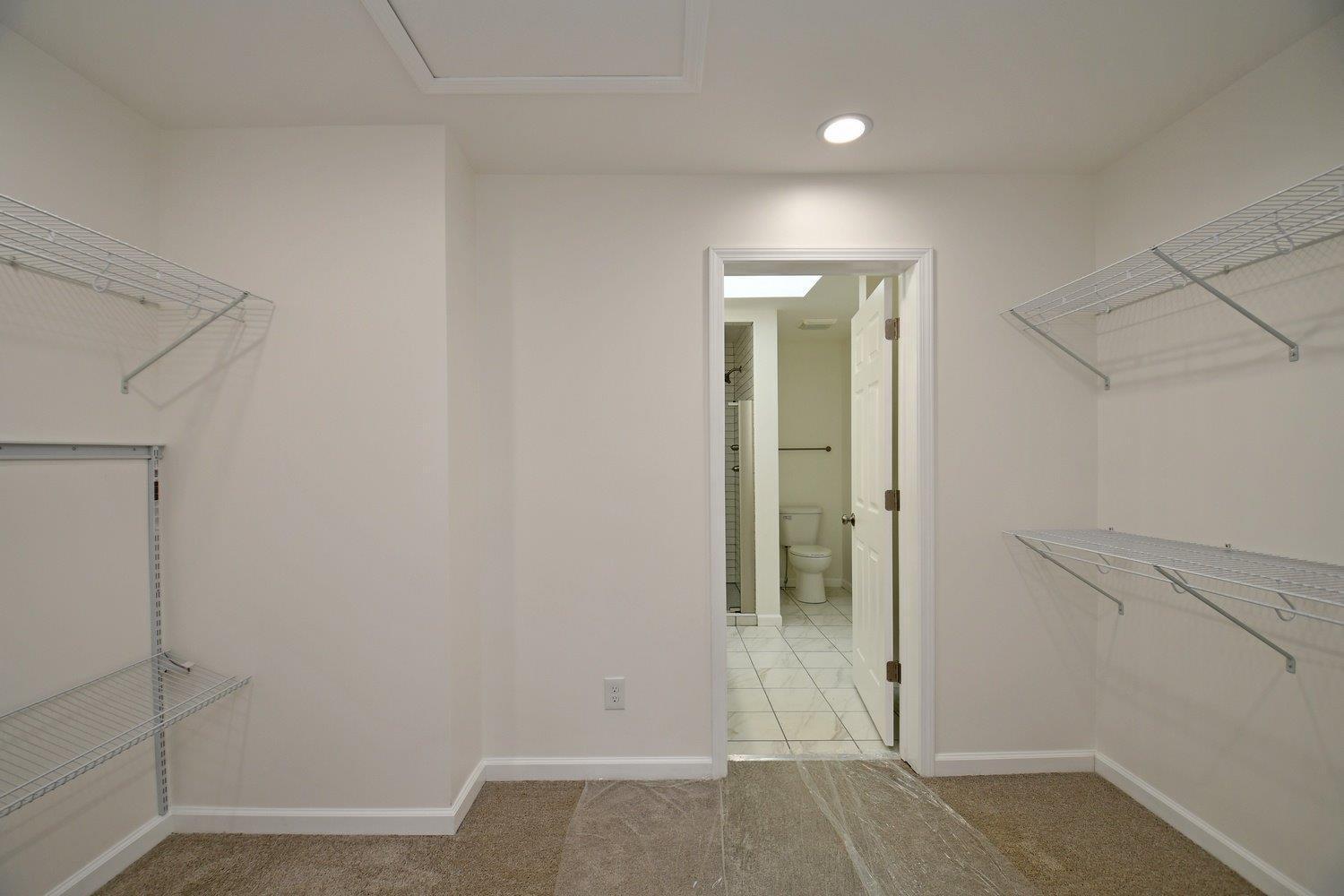 6918 Merwin Avenue Cincinnati, OH 45227 - Photo 17 of 32