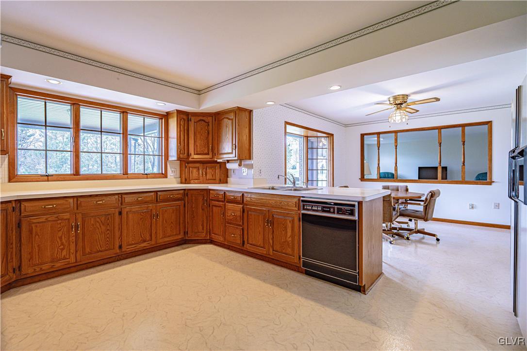 490 Timberlea Drive Nazareth, PA 18064 - Photo 18 of 48 Gallery Image 18