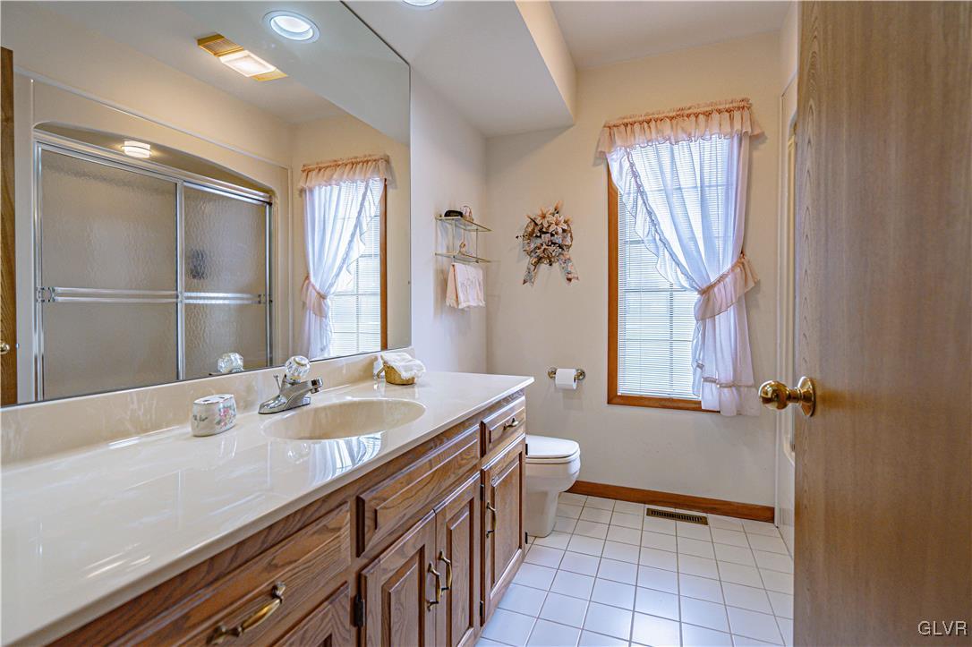 490 Timberlea Drive Nazareth, PA 18064 - Photo 33 of 48 Gallery Image 33