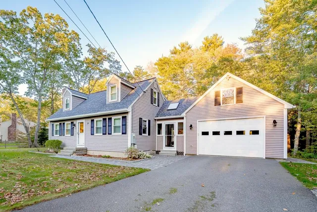 $549,900 | 23 Merrymeeting Drive, Topsham, ME 04086