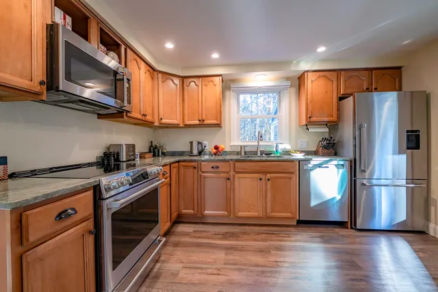 $549,900 | 23 Merrymeeting Drive, Topsham, ME 04086