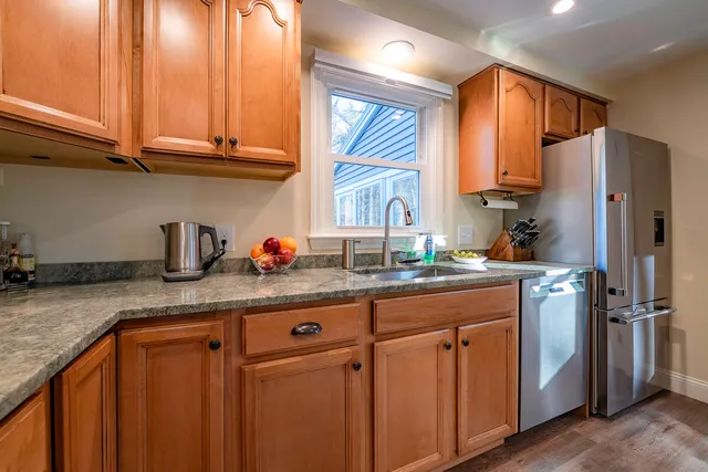 $549,900 | 23 Merrymeeting Drive, Topsham, ME 04086