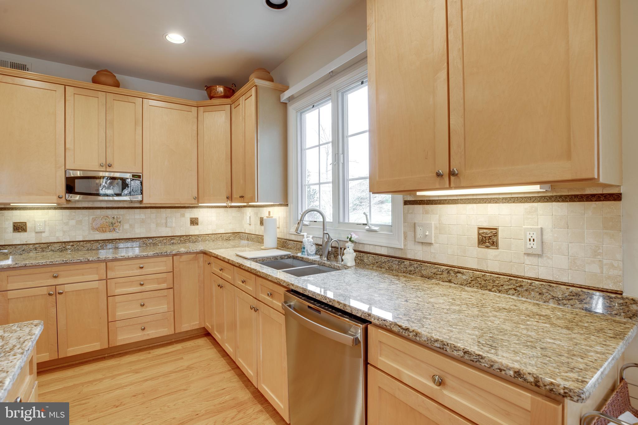 5924 Chesterbrook Road McLean, VA 22101 - Photo 15 of 100