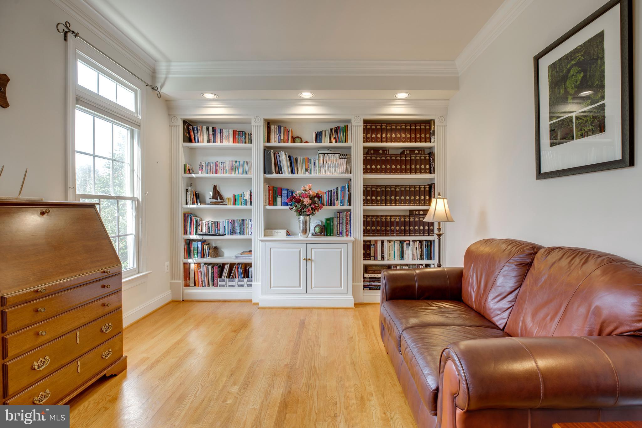 5924 Chesterbrook Road McLean, VA 22101 - Photo 25 of 100