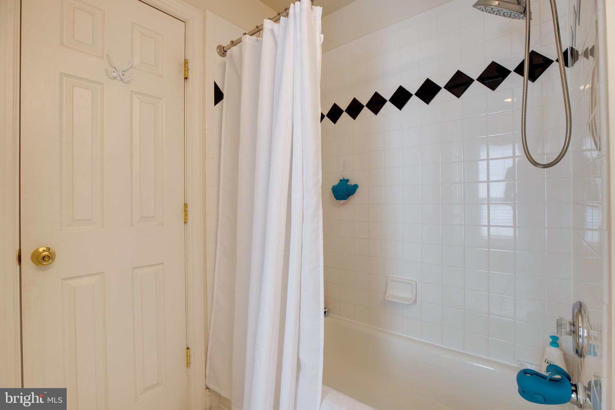 5924 Chesterbrook Road McLean, VA 22101 - Photo 56 of 100