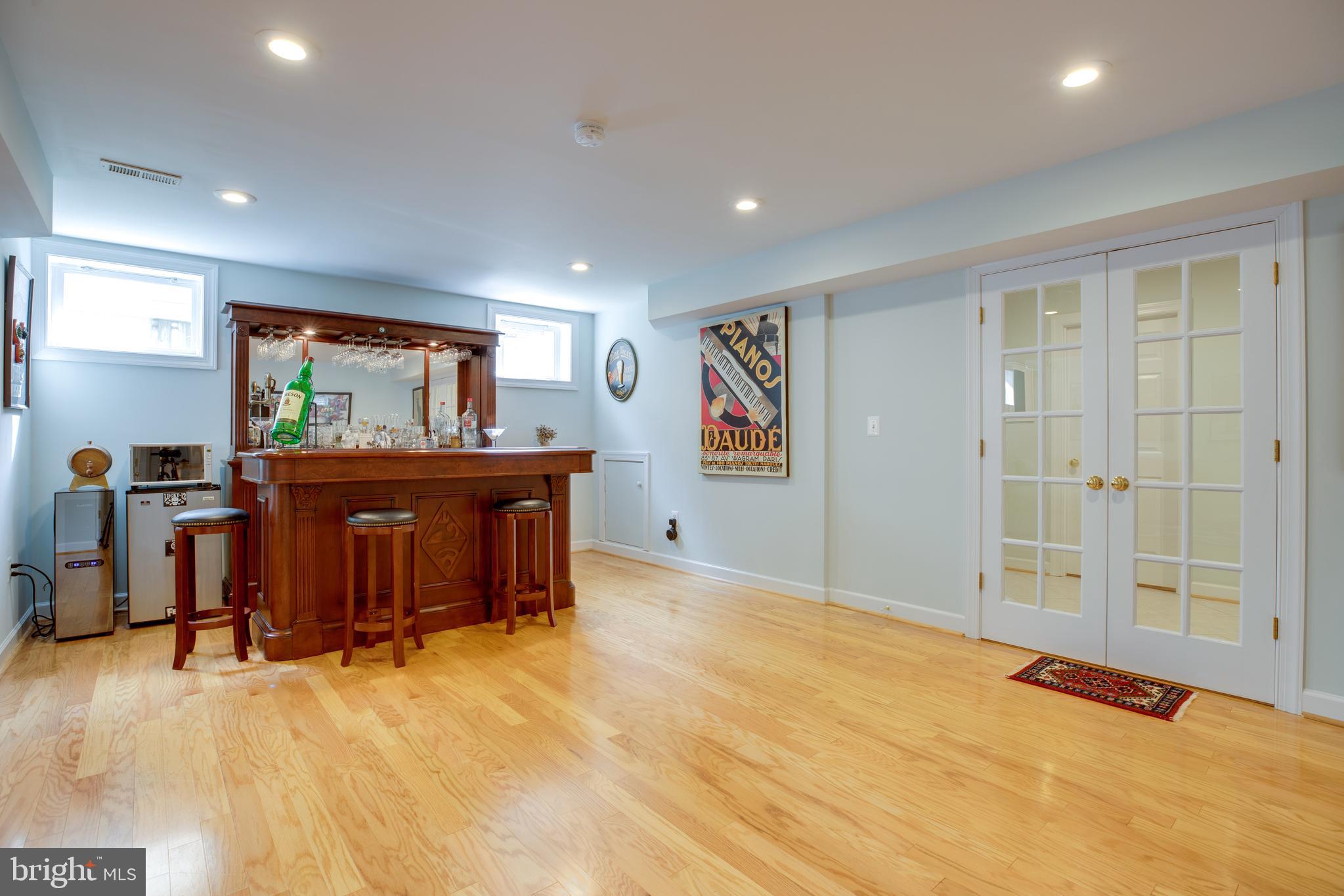 5924 Chesterbrook Road McLean, VA 22101 - Photo 73 of 100