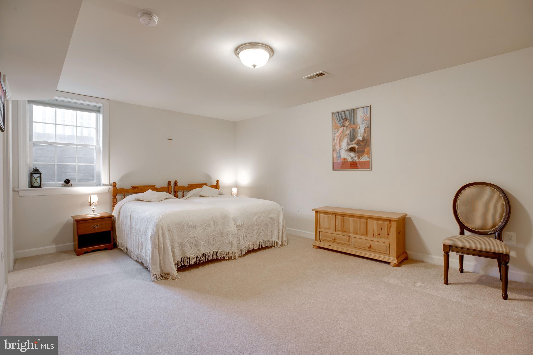 5924 Chesterbrook Road McLean, VA 22101 - Photo 79 of 100