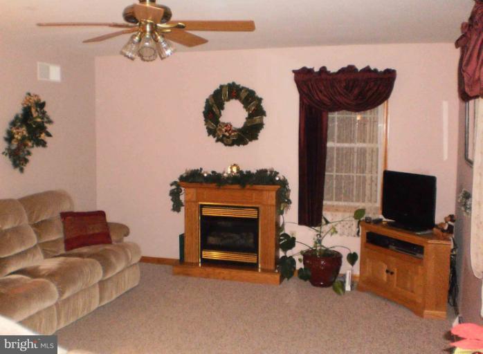 465 Strite Road Chambersburg, PA 17202 - Photo 1 of 16 Living Room