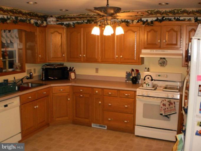 465 Strite Road Chambersburg, PA 17202 - Photo 8 of 16 Kitchen