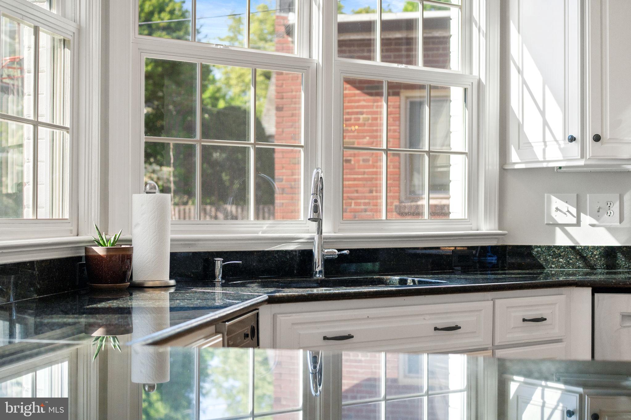 2316 South Arlington Ridge Road Arlington, VA 22202 - Photo 33 of 76