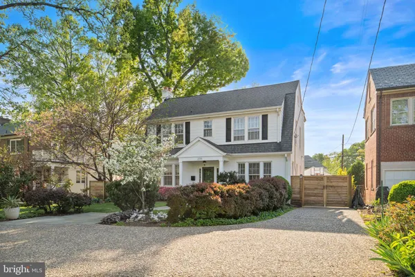 $1,599,000 | 2316 South Arlington Ridge Road, Arlington, VA 22202