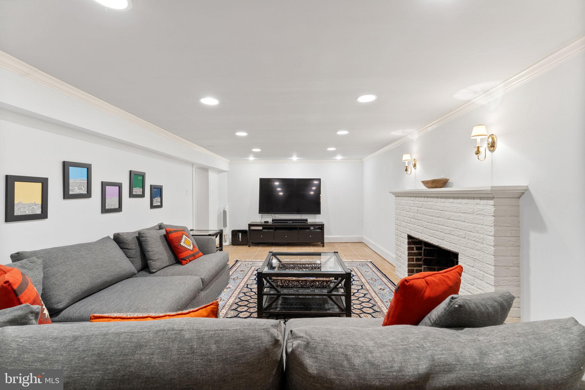 2316 South Arlington Ridge Road Arlington, VA 22202 - Photo 47 of 76