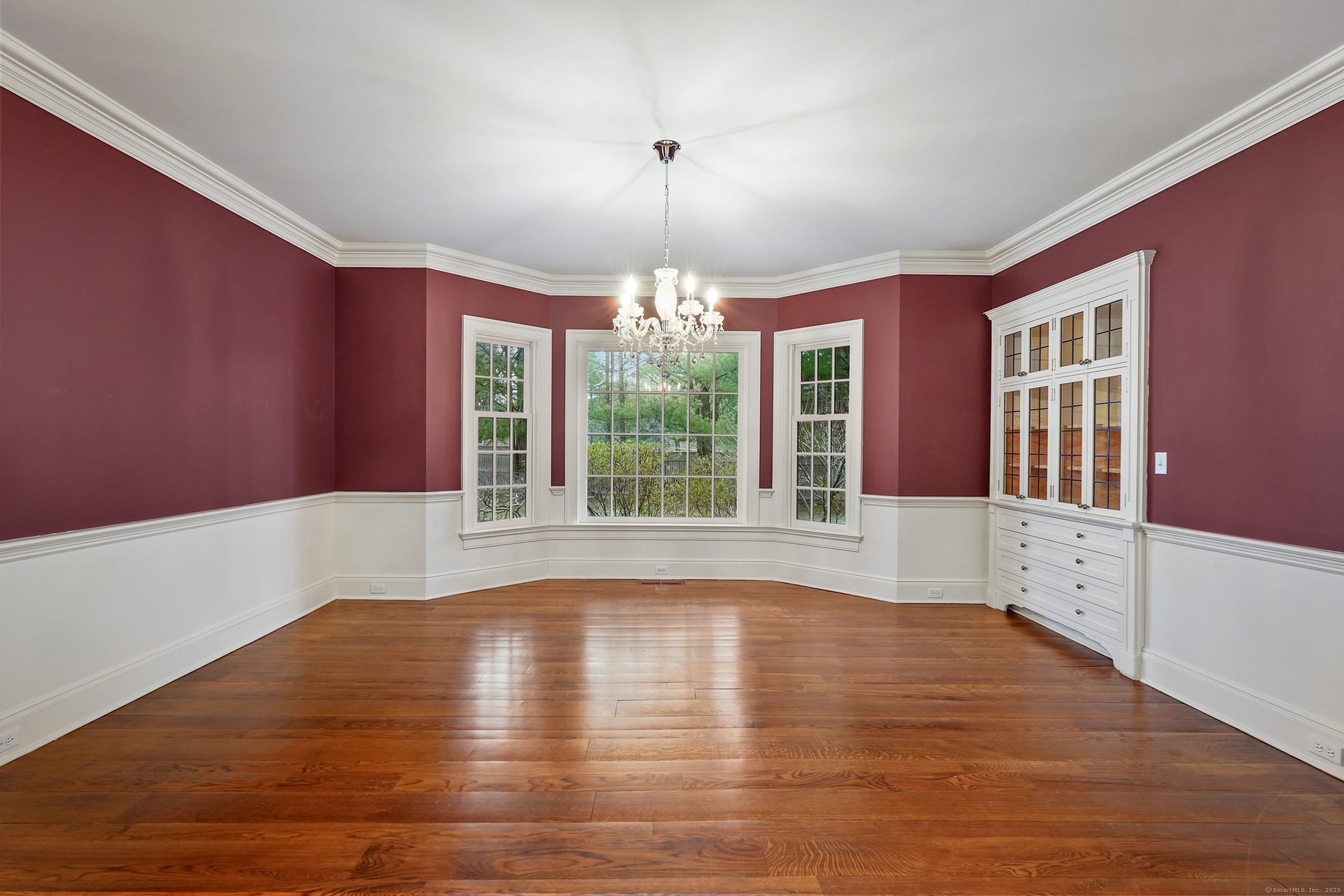33 Middlebrook Farm Road Wilton, CT 06897 - Photo 11 of 40 a view of livingroom with window