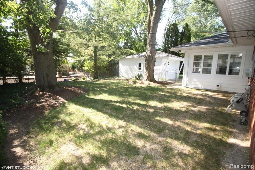16231 Reedmere Avenue Beverly Hills, MI 48025 - Photo 22 of 24