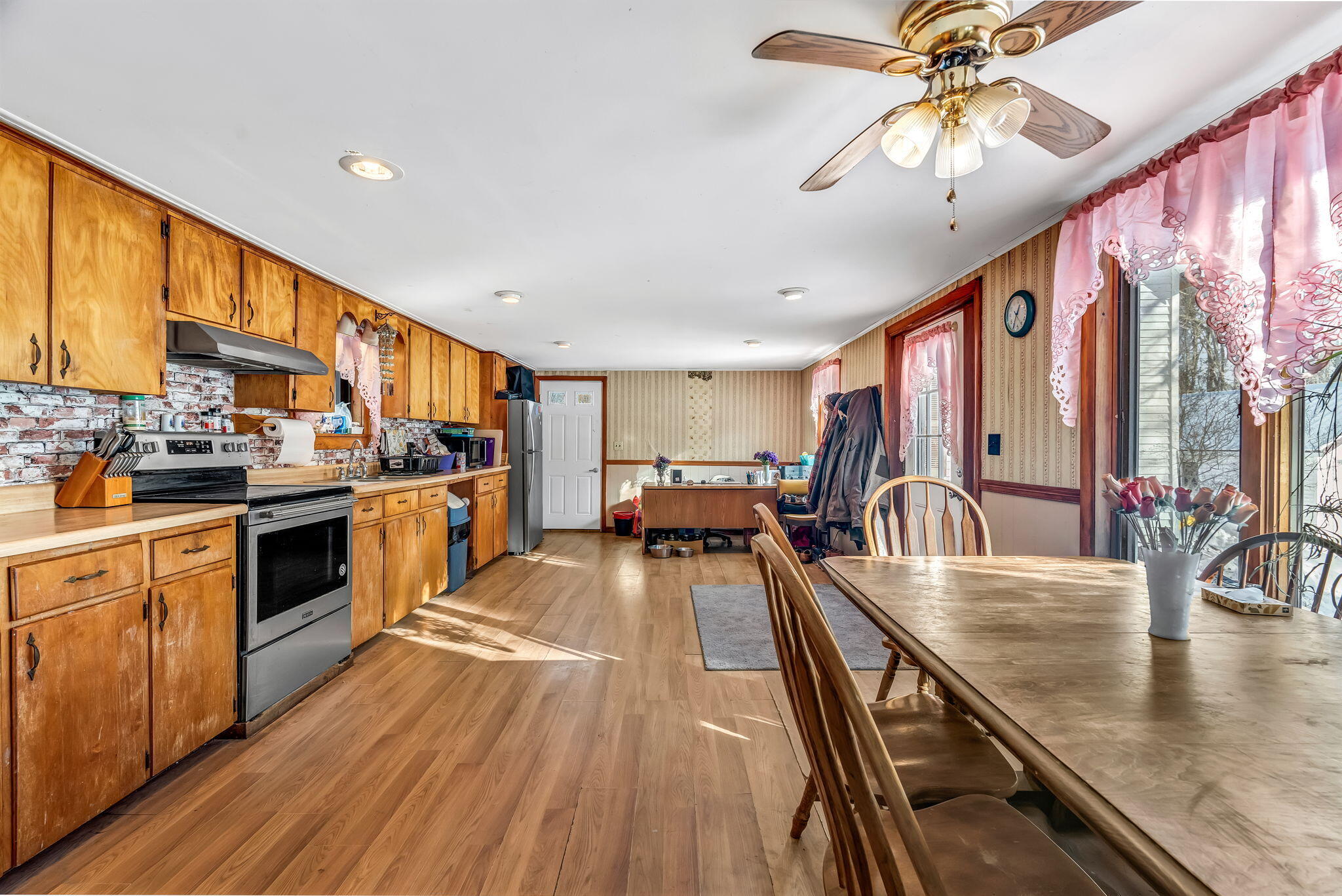 109 Waldoboro Road Friendship, ME 04547 - Photo 9 of 39 15-web-or-mls-109-waldoboro-rd