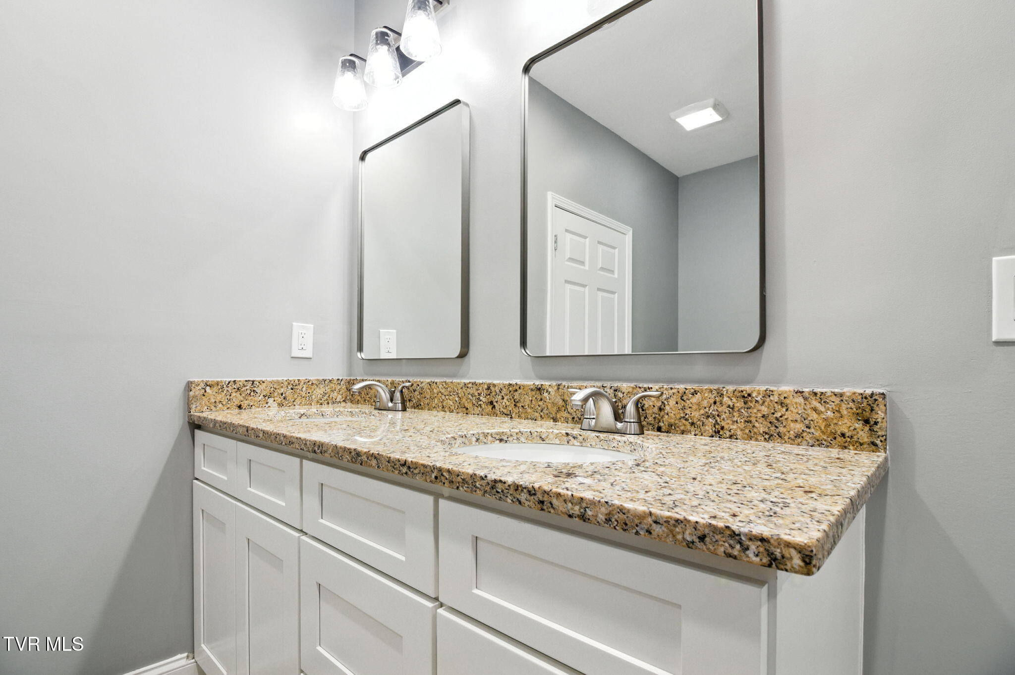 2720 Hodges Ferry Road Kodak, TN 37764 - Photo 12 of 46 32-web-or-mls-DZ3A1486