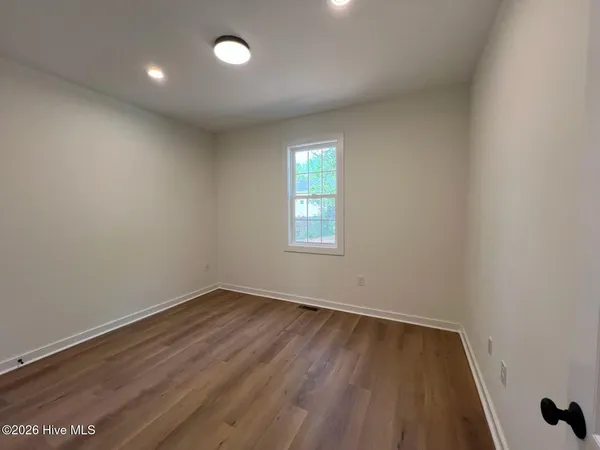 $2,000 | 405 James Street, Vass, NC 28394