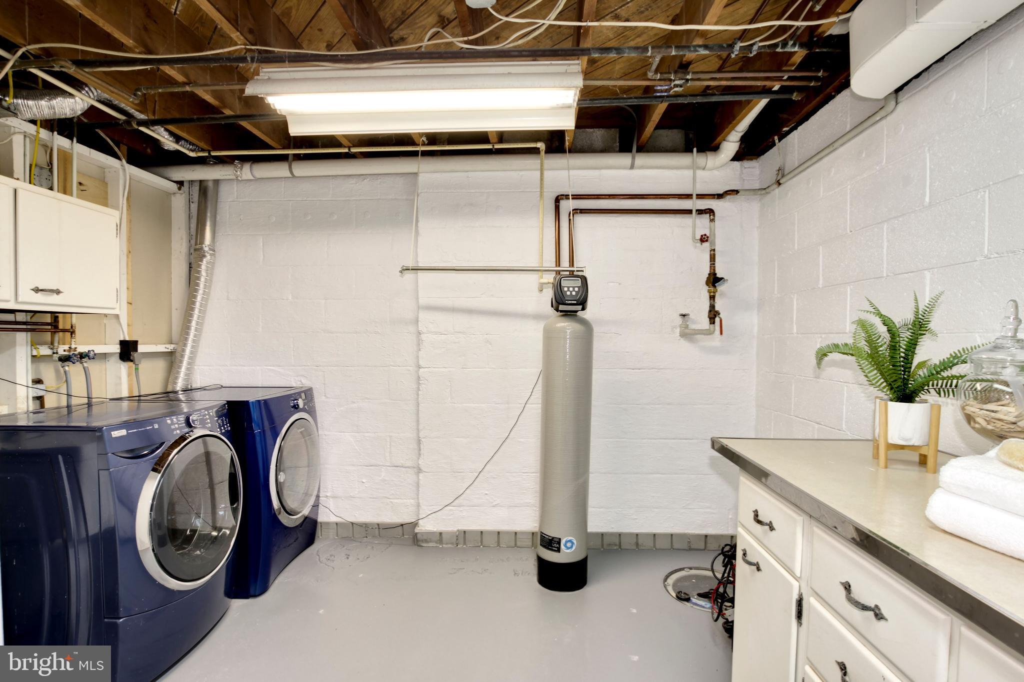 8315 Burdette Road Bethesda, MD 20817 - Photo 43 of 48 Laundry room with front loading machines