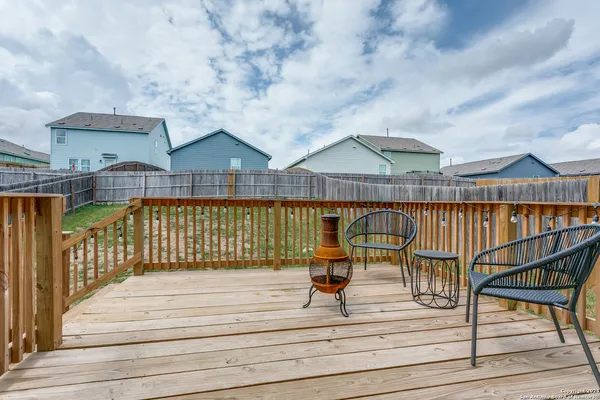 $1,975 | 8846 Barrow Path, Converse, TX 78109