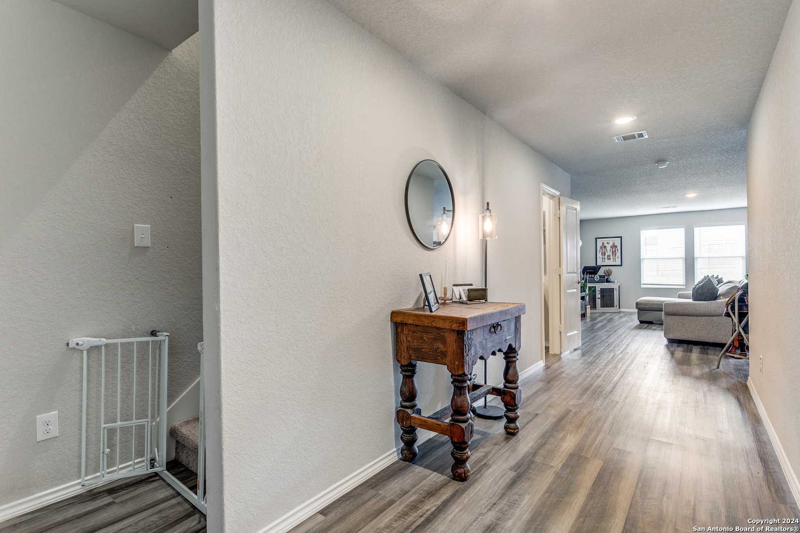 8846 Barrow Path Converse, TX 78109 - Photo 4 of 25