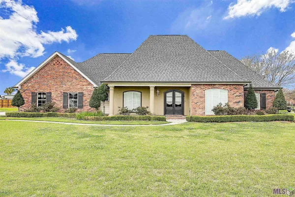 $429,000 | 214 Lake Decade Court, Houma, LA 70360