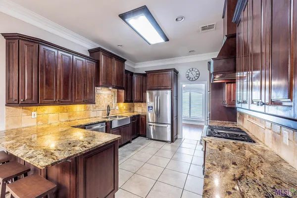 $429,000 | 214 Lake Decade Court, Houma, LA 70360