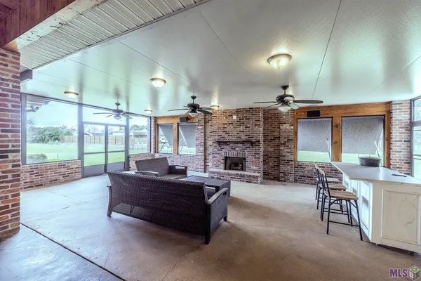 $429,000 | 214 Lake Decade Court, Houma, LA 70360