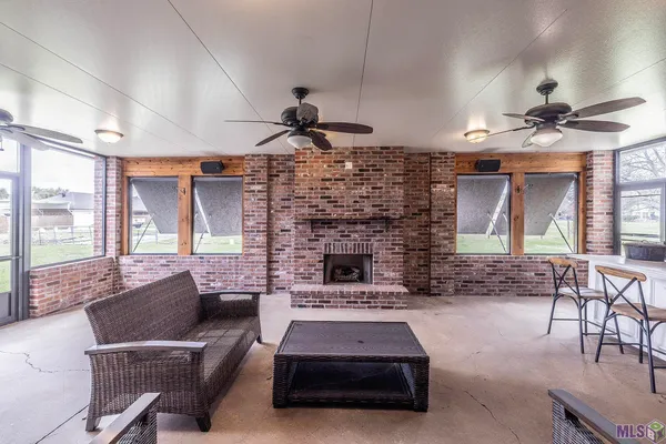 $429,000 | 214 Lake Decade Court, Houma, LA 70360