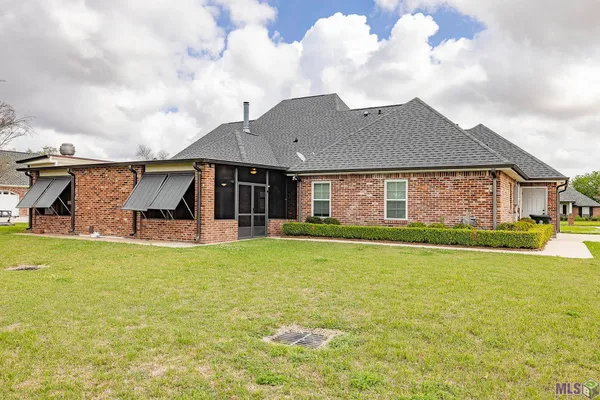 $429,000 | 214 Lake Decade Court, Houma, LA 70360