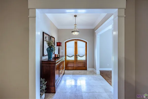 $429,000 | 214 Lake Decade Court, Houma, LA 70360