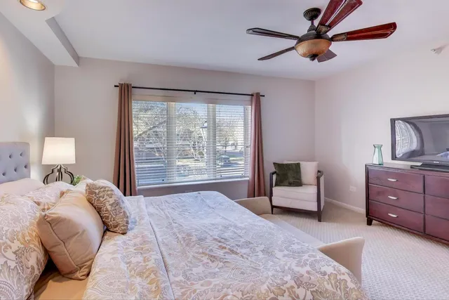 $399,000 | 425 Village Green South, Unit 213, Lincolnshire, IL 60069