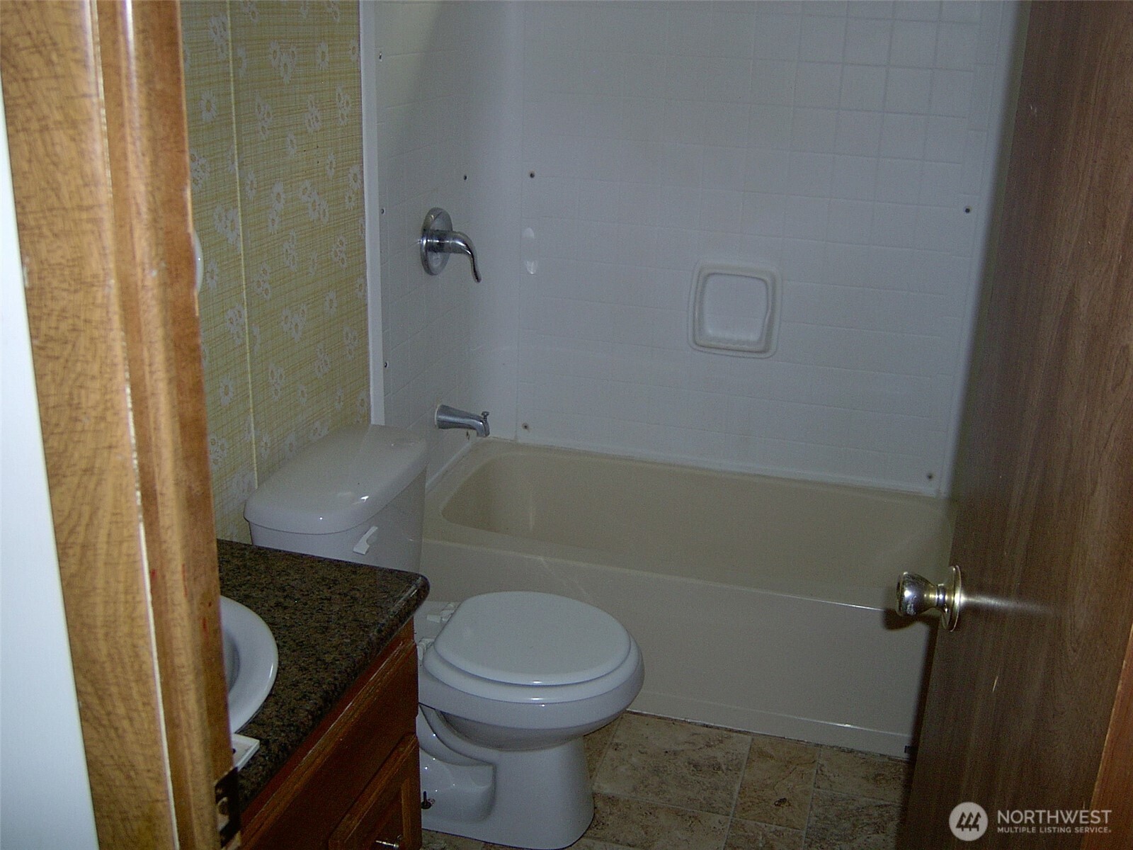 7992 Maple Point Drive Clinton, WA 98236 - Photo 17 of 25 Gallery Image 17