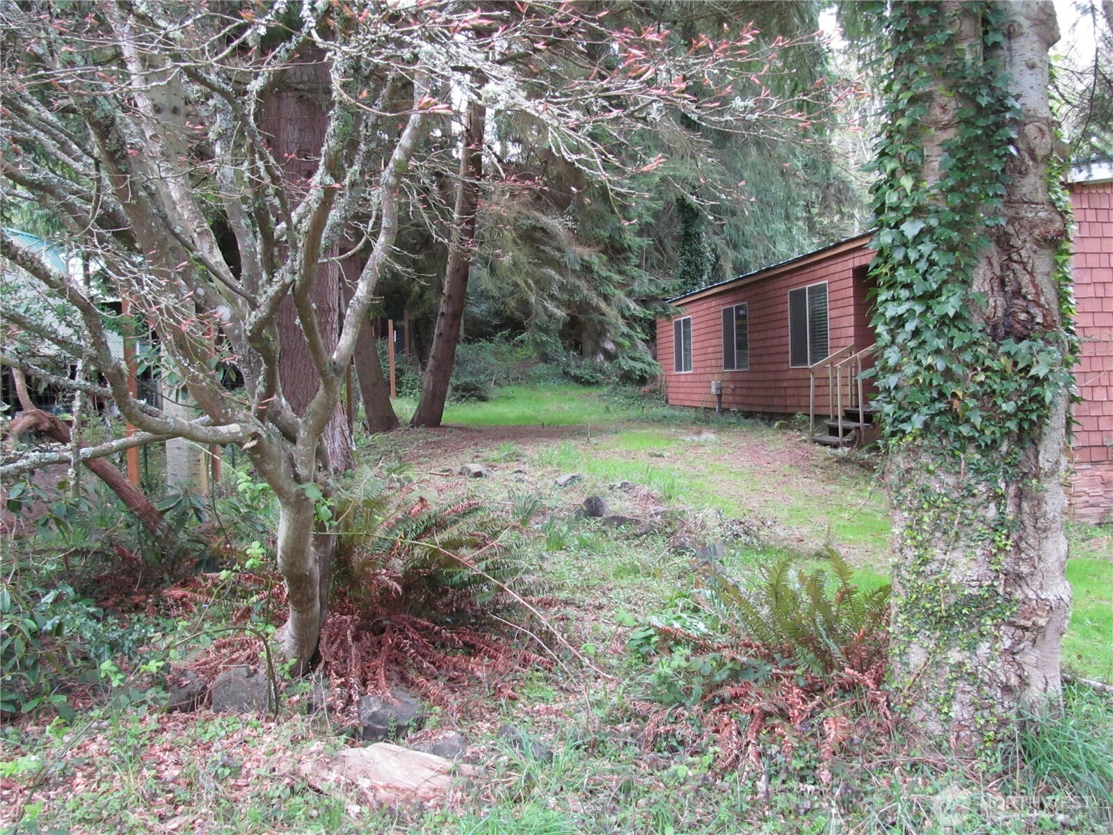 7992 Maple Point Drive Clinton, WA 98236 - Photo 3 of 25 Gallery Image 3