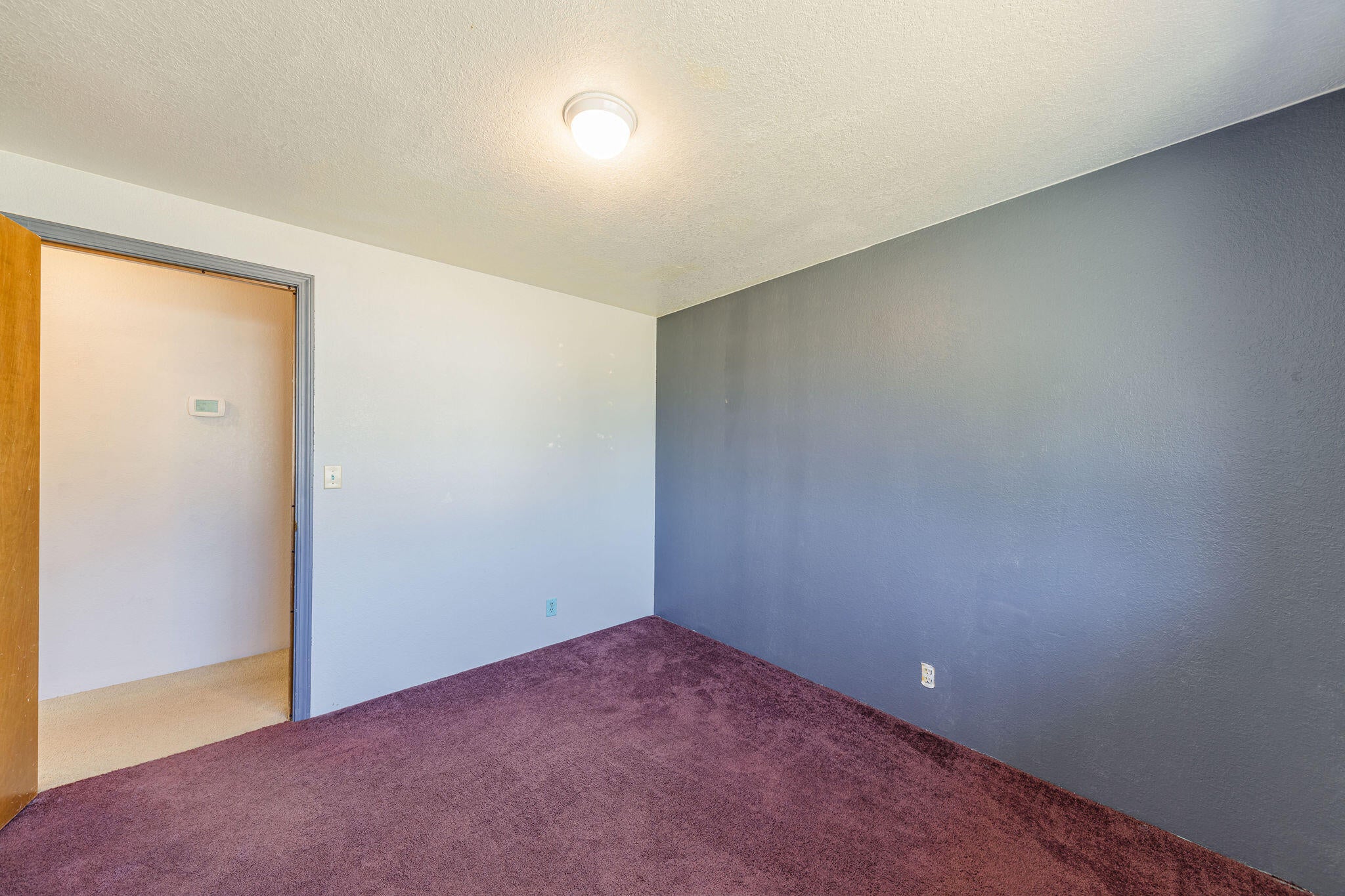 1532 Roberts Road Medford, OR 97504 - Photo 22 of 42 First Bedroom