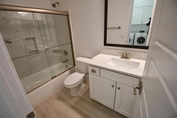 $3,595 | 820 East Ashurst Drive, Phoenix, AZ 85048