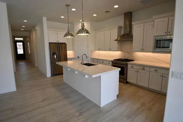 $3,595 | 820 East Ashurst Drive, Phoenix, AZ 85048