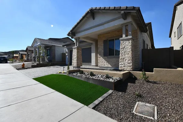 $3,595 | 820 East Ashurst Drive, Phoenix, AZ 85048