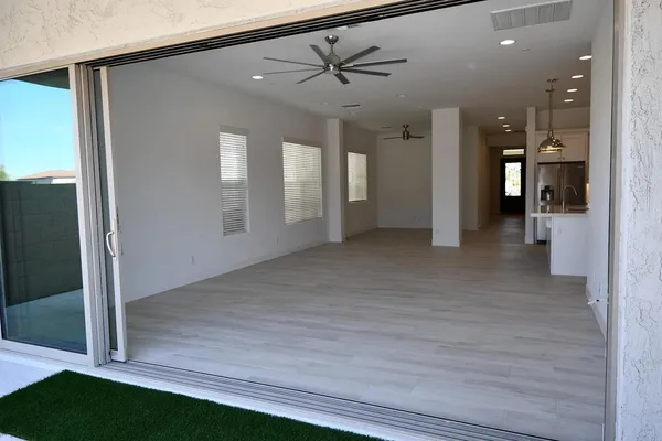 $3,595 | 820 East Ashurst Drive, Phoenix, AZ 85048