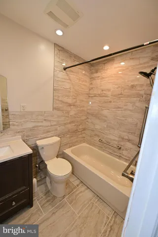 $630,000 | 446 Twickenham Road, Glenside, PA 19038