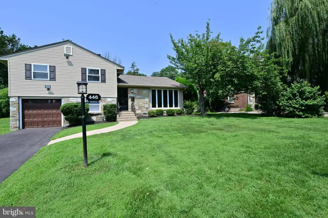 $630,000 | 446 Twickenham Road, Glenside, PA 19038