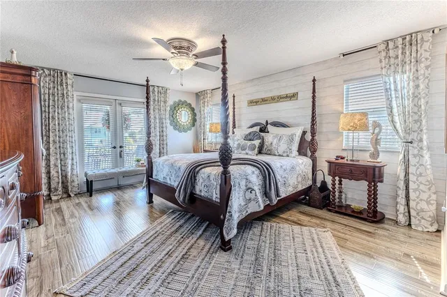 a view of entryway and hall