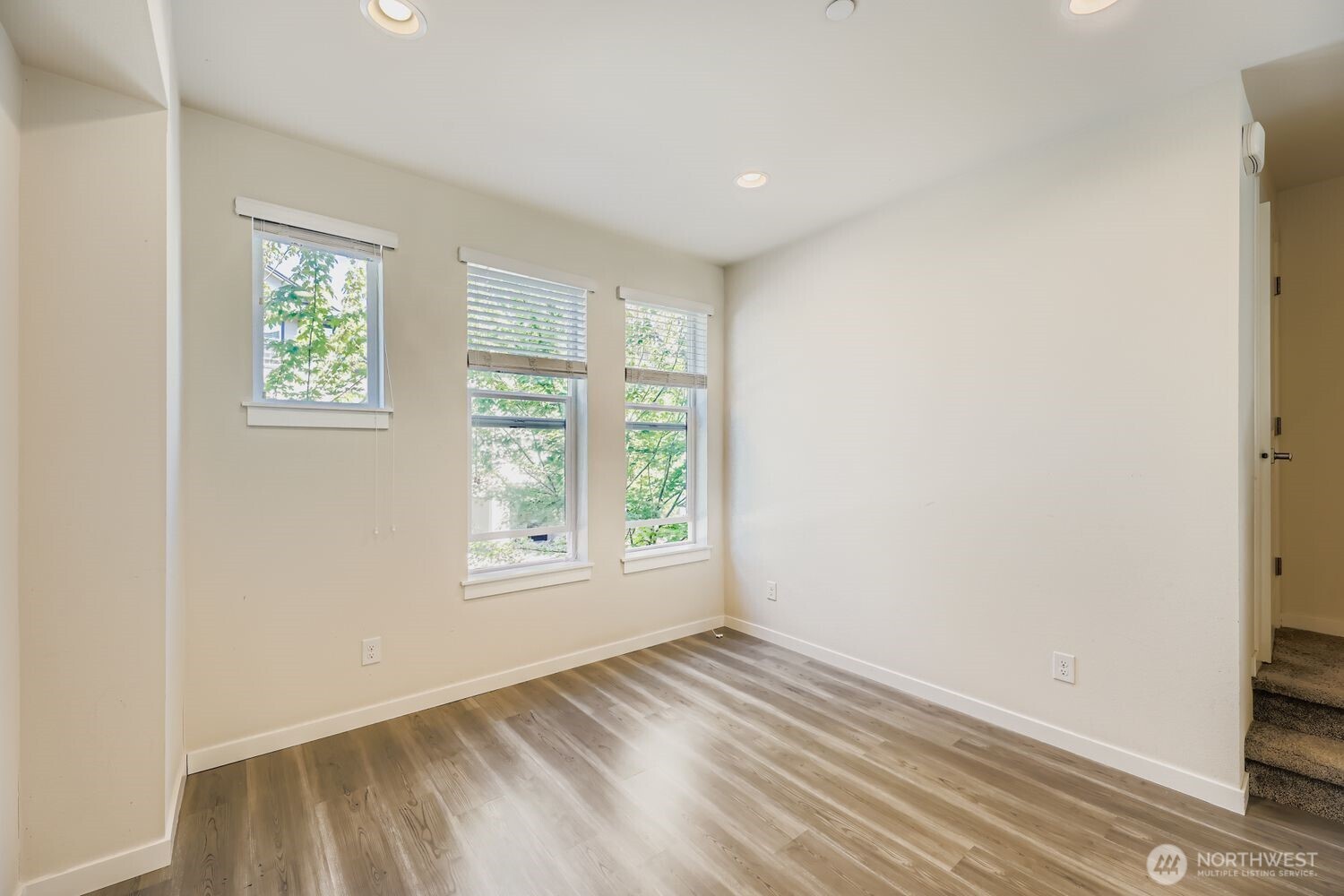 15720 Meadow Road, Unit A6 Lynnwood, WA 98087 - Photo 13 of 30