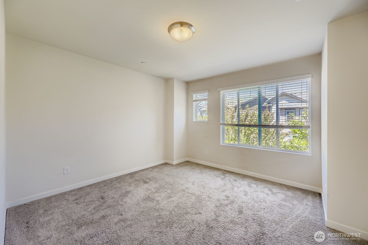 15720 Meadow Road, Unit A6 Lynnwood, WA 98087 - Photo 21 of 30