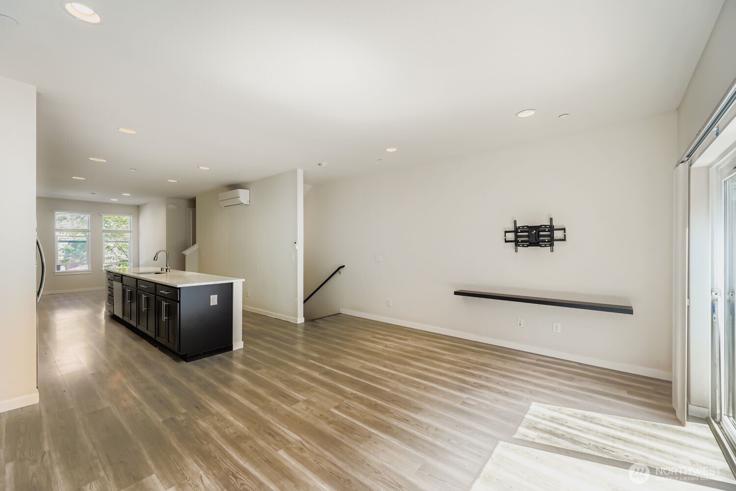 15720 Meadow Road, Unit A6 Lynnwood, WA 98087 - Photo 6 of 30