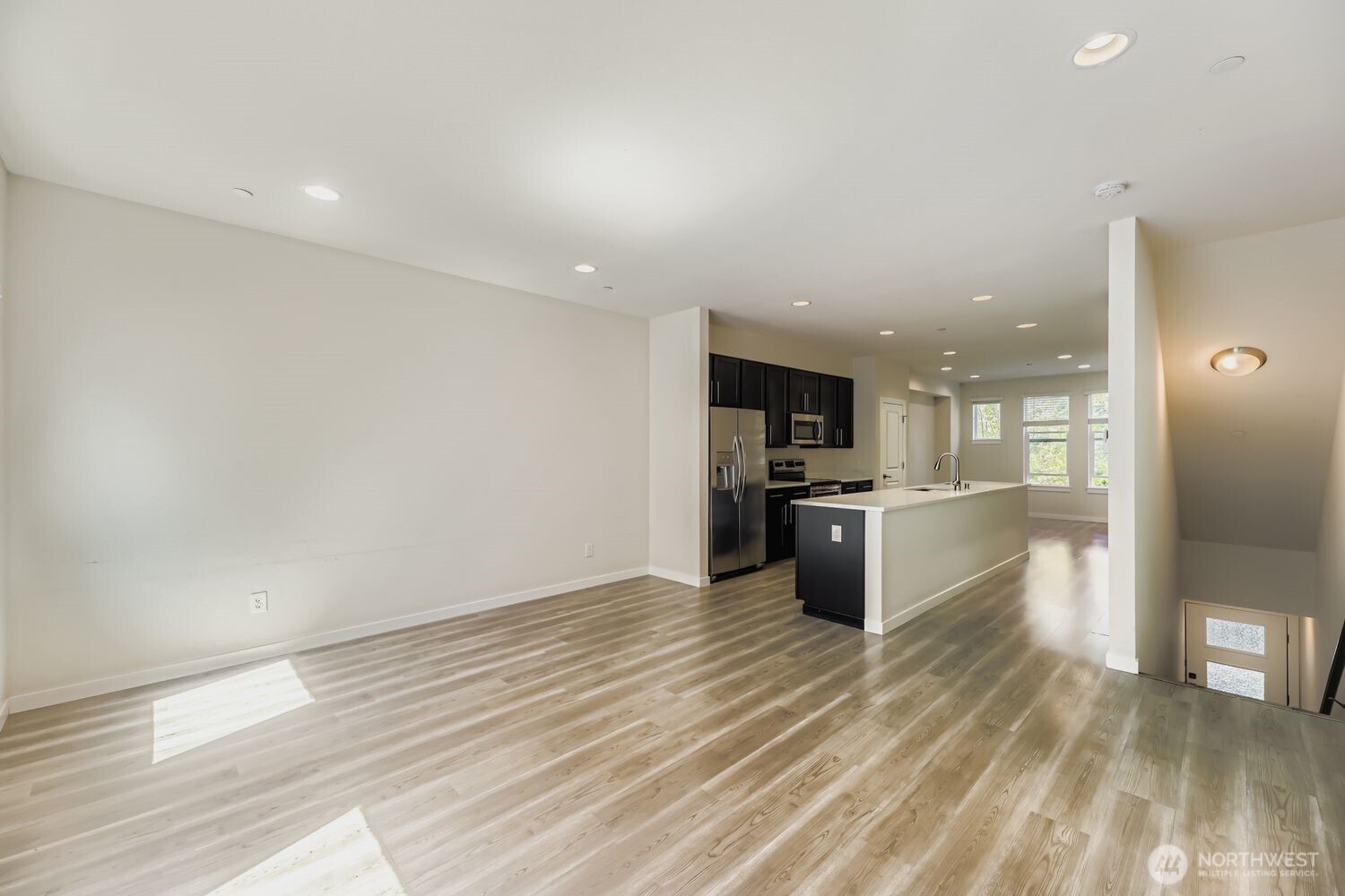 15720 Meadow Road, Unit A6 Lynnwood, WA 98087 - Photo 7 of 30